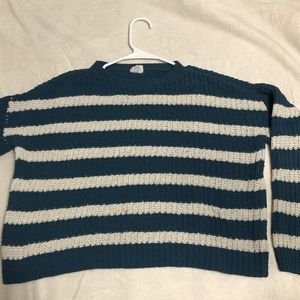 Knit long sleeve crop top